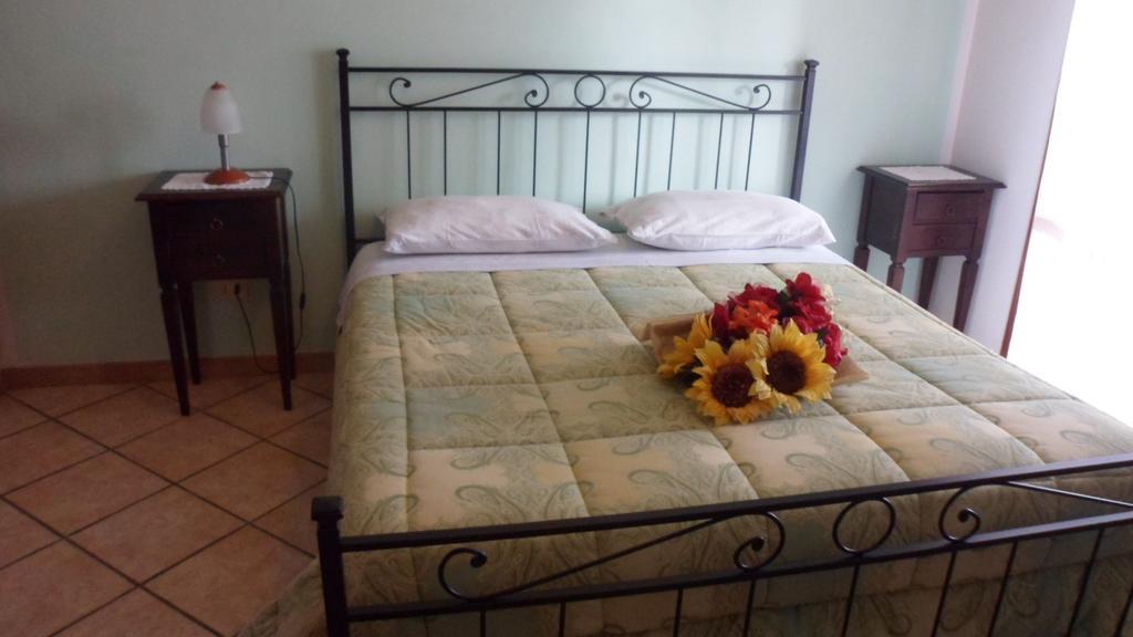 Agriturismo La Quiete Roncofreddo Стая снимка